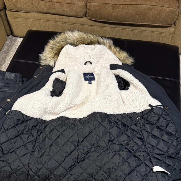 American Eagle Outfitters Black Puffer Coat with Faux Fur Hood - Picture 6 of 7